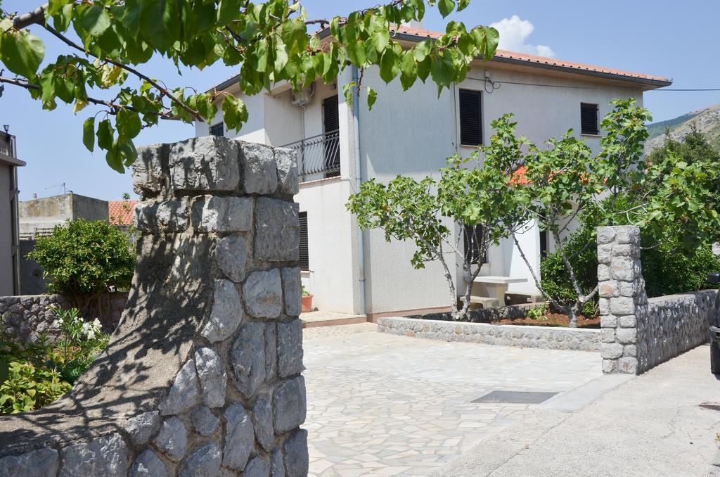 Apartments Nikola Senj  Exterior foto