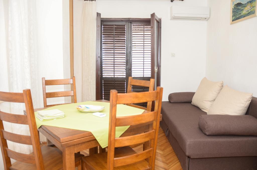 Apartments Nikola Senj  Exterior foto