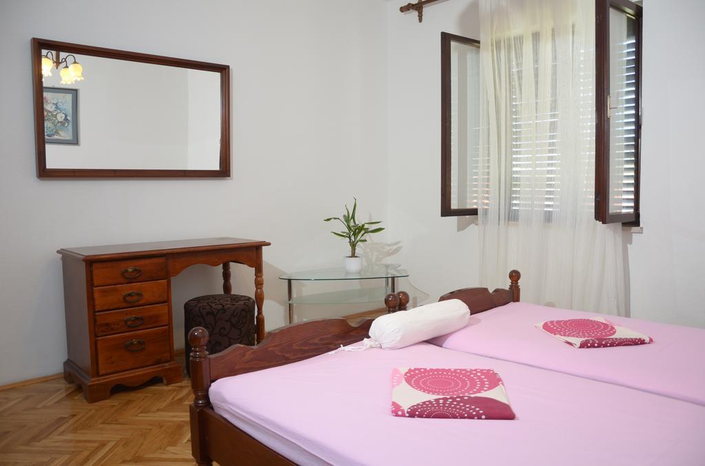 Apartments Nikola Senj  Exterior foto